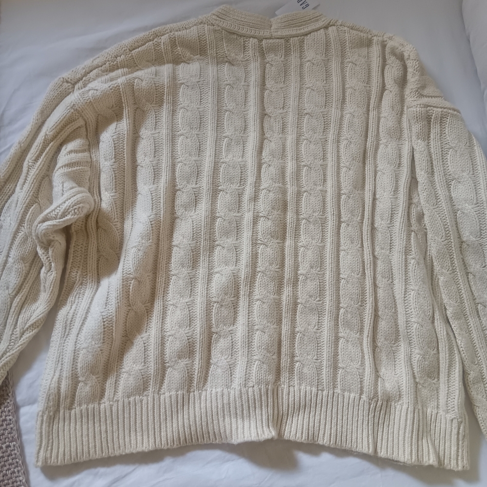 NWOT- Gap 100% Cotton Cable Knit Cardigan - Picture 4 of 4